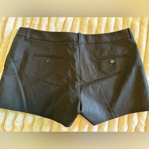 Black NWOT Micheal Koors dress shorts.